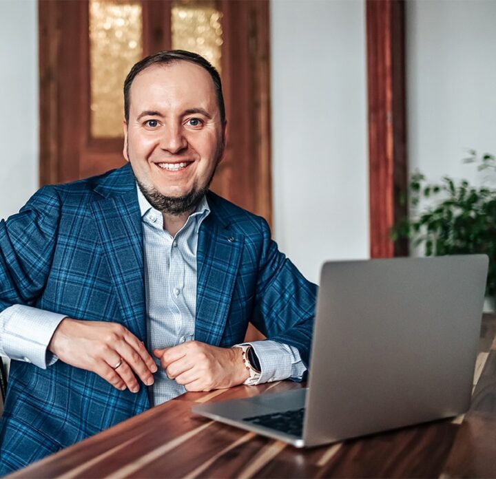 Andrzej Bernardyn With Desk OPt